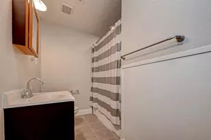 817 Eleanor St, Houston, TX 77009 - Photo 35