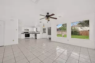 8202 Worthington Dr, Houston, TX 77083 - Photo 11