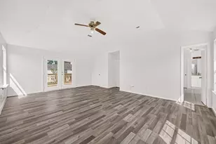 8202 Worthington Dr, Houston, TX 77083 - Photo 23