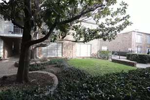 2101 Fountain View Dr, Houston, TX 77057 - Photo 1