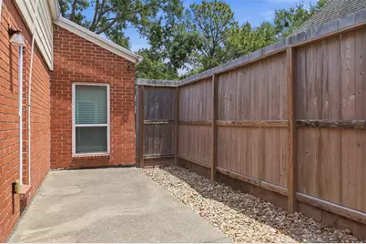 1022 Trapper Hill Drive, Houston, TX 77077 - Photo 13