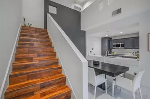 1112 Bering Dr, Houston, TX 77057 - Photo 11