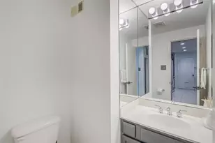 1112 Bering Dr, Houston, TX 77057 - Photo 13