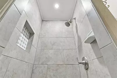 5747 Thrush Drive, Houston, TX 77033 - Photo 27