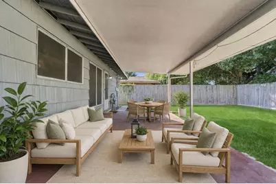 5747 Thrush Drive, Houston, TX 77033 - Photo 37