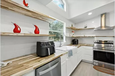 5442 Woodland Drive, Orange, TX 77632 - Photo 19