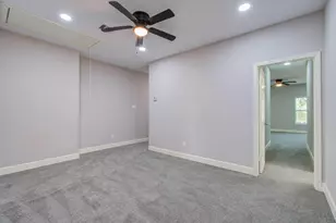 12274 Wild Pine Dr, Houston, TX 77039 - Photo 23