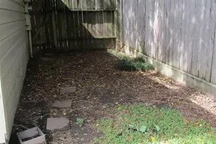 10834 Sugar Hill Dr, Houston, TX 77042 - Photo 9