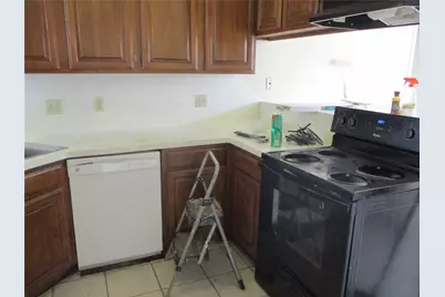 10834 Sugar Hill Drive #B, Houston, TX 77042 - Photo 3