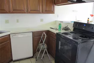 10834 Sugar Hill Dr, Houston, TX 77042 - Photo 3