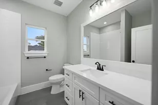 8025 Cedel Dr, Houston, TX 77055 - Photo 17