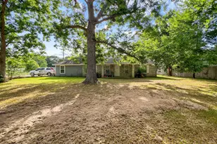 1015 Mitchell St, Sour Lake, TX 77659 - Photo 19