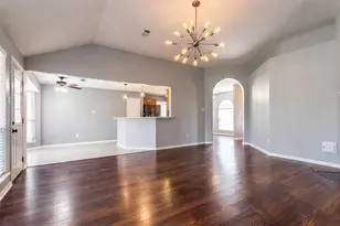 16206 Ruffian Dr, Friendswood, TX 77546 - Photo 5