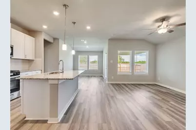 10407 Hermann Trace, Texas City, TX 77591 - Photo 5