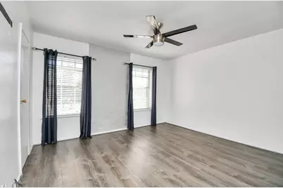 11002 Hammerly Boulevard #12, Houston, TX 77043 - Photo 15