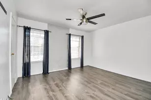 11002 Hammerly Blvd, Houston, TX 77043 - Photo 15