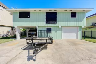 13 S Skimmer St, La Marque, TX 77568 - Photo 1