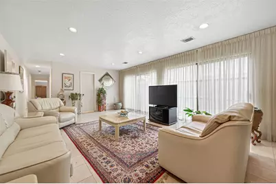 8103 Lake Edge Court, Houston, TX 77071 - Photo 19