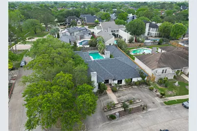 8103 Lake Edge Court, Houston, TX 77071 - Photo 41