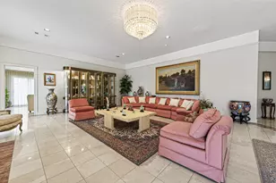 8103 Lake Edge Ct, Houston, TX 77071 - Photo 11