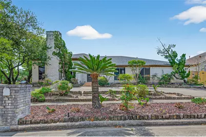 8103 Lake Edge Court, Houston, TX 77071 - Photo 3
