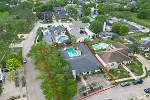 8103 Lake Edge Ct, Houston, TX 77071 - Photo 43