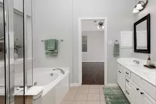 131 S Spinning Wheel Cir, The Woodlands, TX 77382 - Photo 17