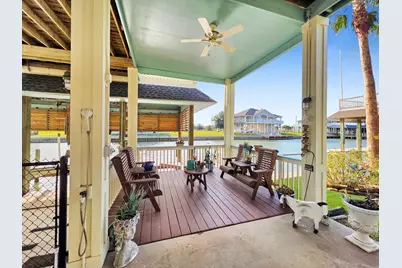 1101 Fountain View Drive, Crystal Beach, TX 77650 - Photo 17