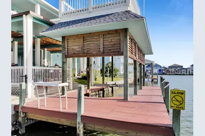 1101 Fountain View Drive, Crystal Beach, TX 77650 - Photo 7