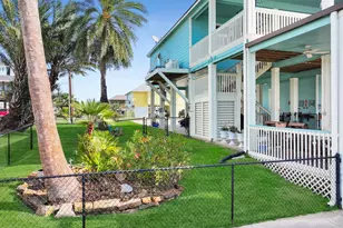 1101 Fountain View Dr, Crystal Beach, TX 77650 - Photo 15