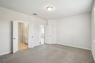 18616 Hillswood Drive, Conroe, TX 77316 - Photo 9