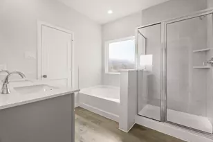 755 Woodhaven Lks Dr, La Marque, TX 77568 - Photo 15