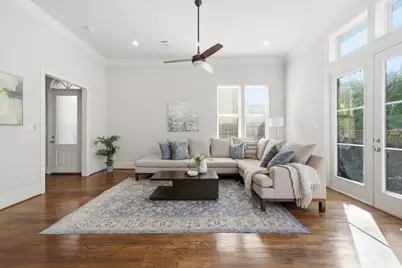 1360 W 25th Street, Houston, TX 77008 - Photo 9