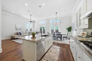 1360 W 25th St, Houston, TX 77008 - Photo 3