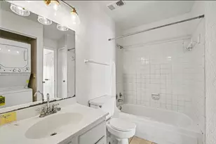 10075 Westpark Dr, Houston, TX 77042 - Photo 11