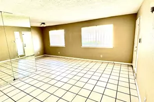 5668 Birchmont Dr, Houston, TX 77091 - Photo 5