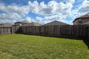 8023 Ecru Ln, Rosharon, TX 77583 - Photo 9