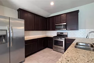 8023 Ecru Ln, Rosharon, TX 77583 - Photo 5