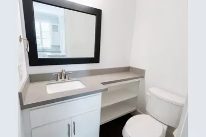 2115 Detering Street, Houston, TX 77007 - Photo 9