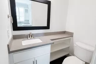 2115 Detering St, Houston, TX 77007 - Photo 9