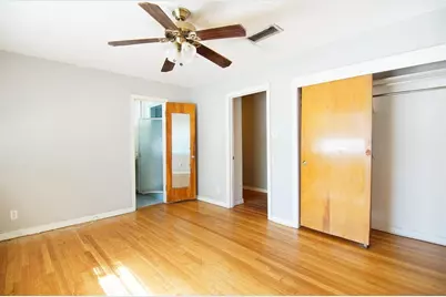 4048 Newshire Drive, Houston, TX 77025 - Photo 11