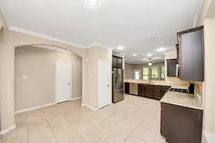 8227 Broadleaf Ave, Baytown, TX 77521 - Photo 9