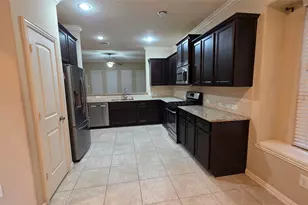 8227 Broadleaf Ave, Baytown, TX 77521 - Photo 9
