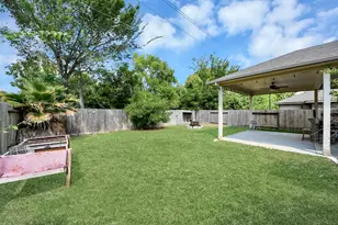 8227 Broadleaf Ave, Baytown, TX 77521 - Photo 39