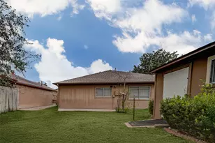 13211 Sharpbill Dr, Houston, TX 77083 - Photo 25