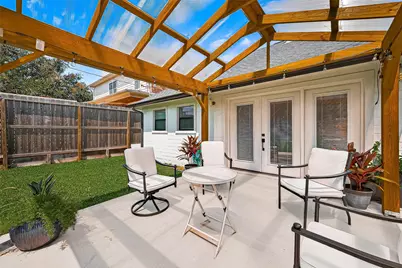 5121 Locust Street, Bellaire, TX 77401 - Photo 39