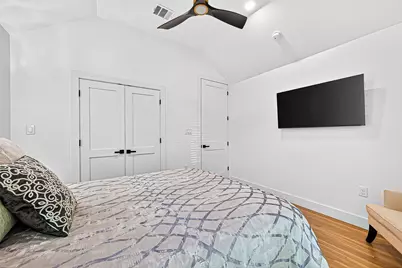 5121 Locust Street, Bellaire, TX 77401 - Photo 29