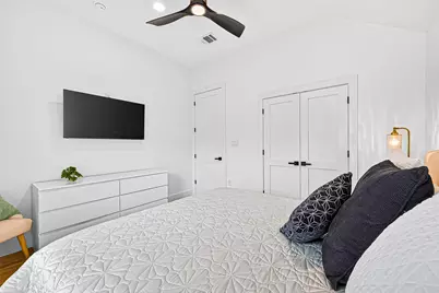 5121 Locust Street, Bellaire, TX 77401 - Photo 31