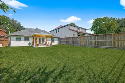 5121 Locust Street, Bellaire, TX 77401 - Photo 41