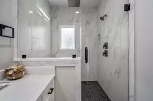 8119 Venus St, Houston, TX 77088 - Photo 11